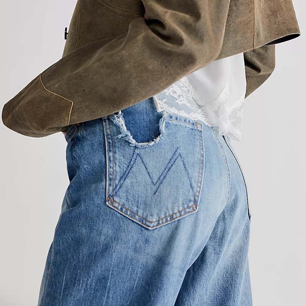 MOTHER Superior High Waisted Study Hover 30 Straight Leg We Are Castaways Denim - Picture 4 of 10